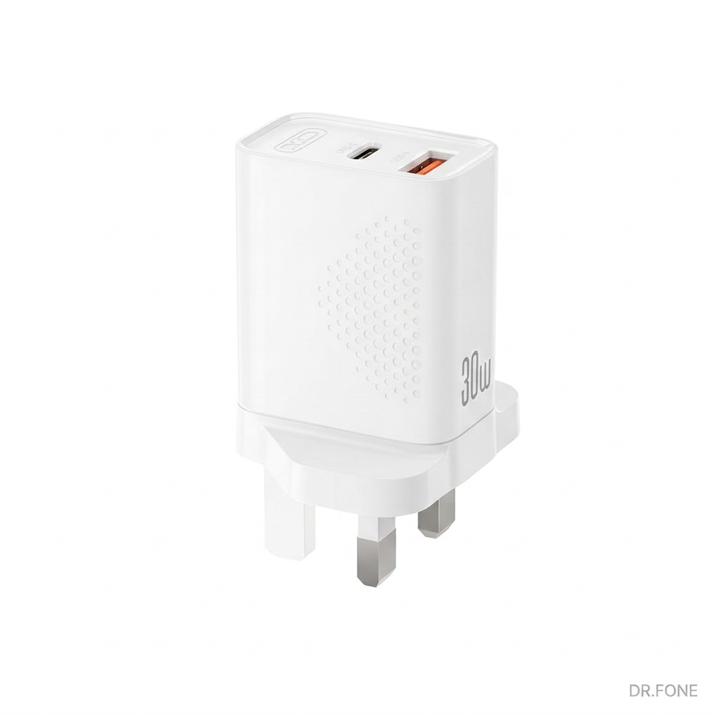 DRFONE-IMG-1 XO L163 30W Dual-Port Fast Charger, USB-C & USB-A ports, UK plug, white, compact and safe design