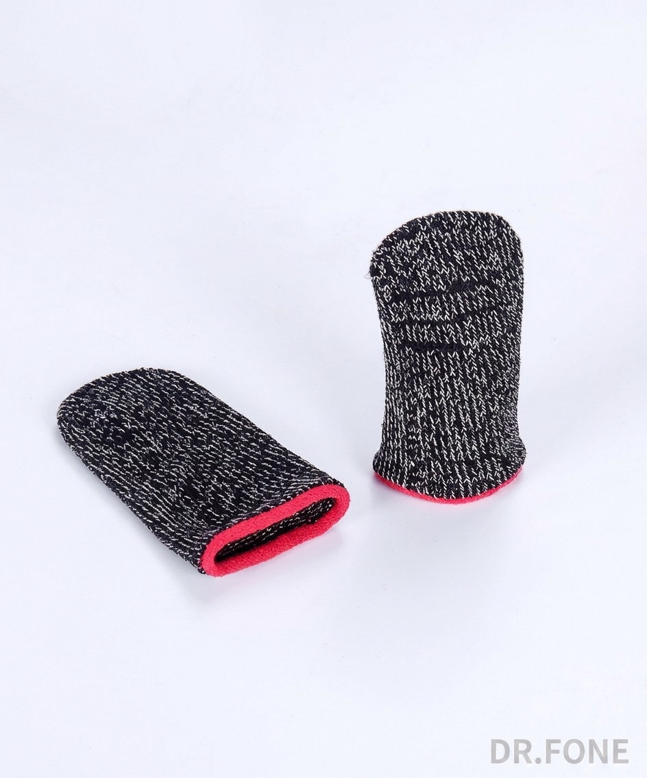 DRFONE-IMG-1 ZT-1b Silver Fiber Ultrathin Mobile Game Finger Sleeve for touchscreen gaming, breathable and precision-sensitive